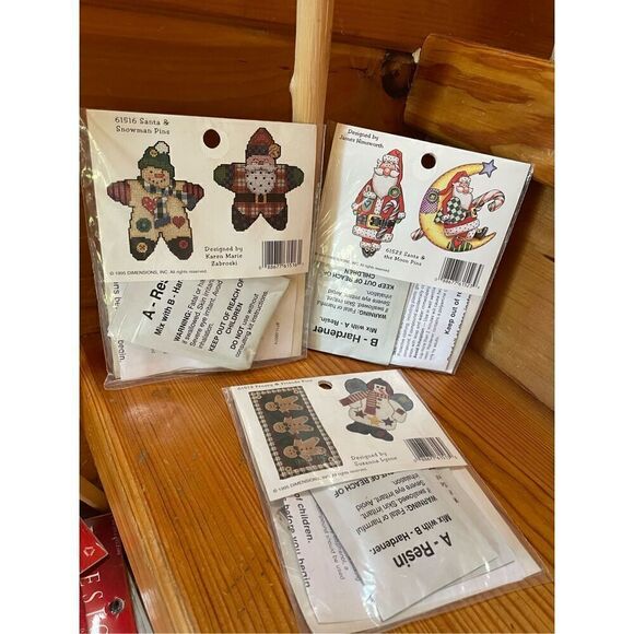 VTG 1995 Dimensions Holiday 2.5" Craft Pins Kit x3 - Picture 5 of 5